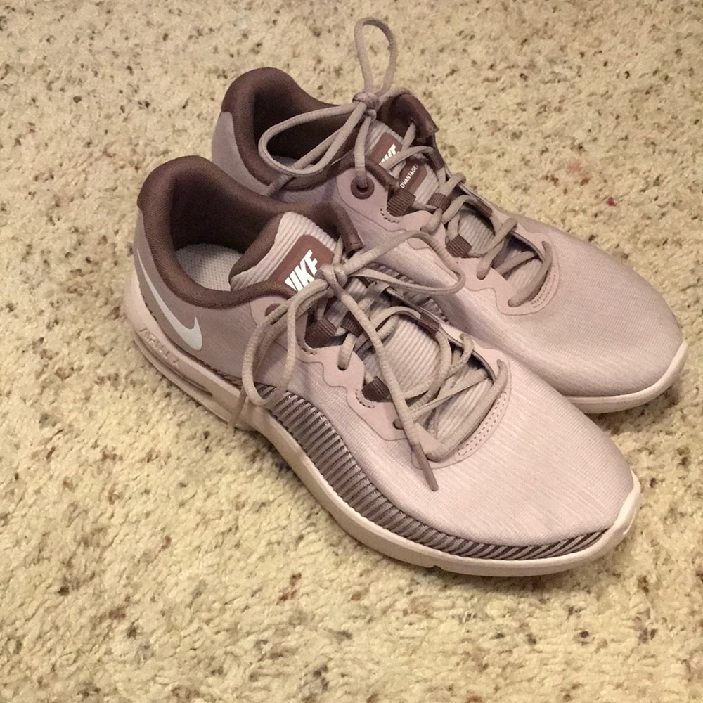 Mauve Nike Air Max Advantage 2’s NEVER BEEN WORN